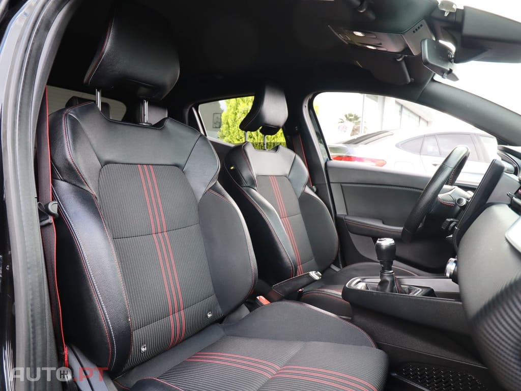 Renault Clio 1.0 TCe RS Line