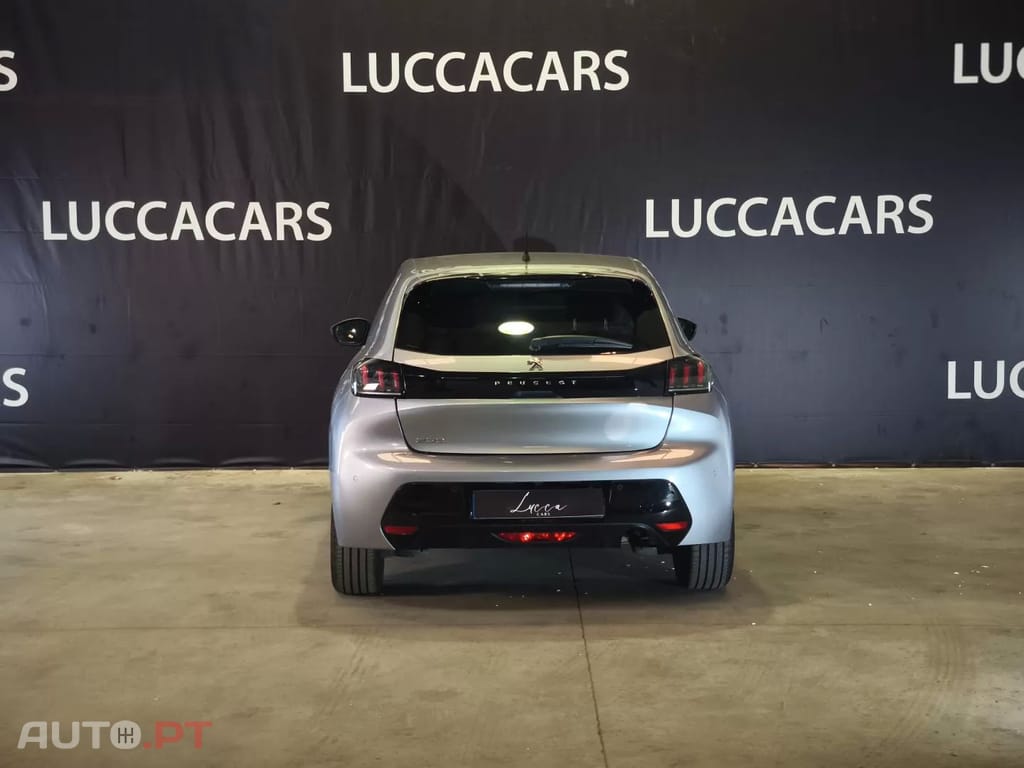 Peugeot 208 PureTech 100 EAT8 Allure Pack