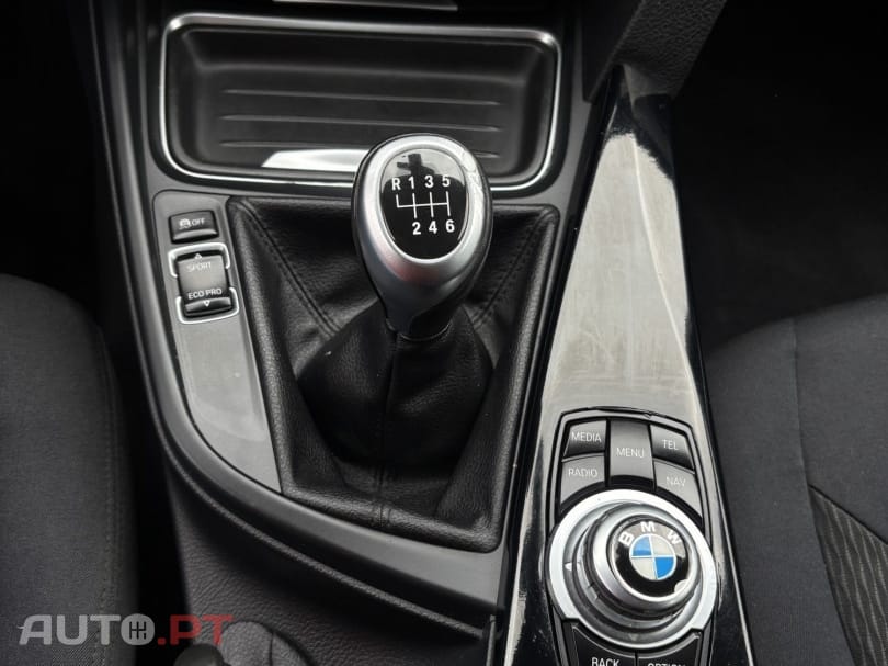 BMW 318 Look M3 — fotografia 17