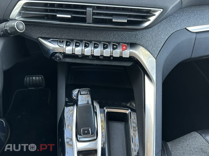 Peugeot 5008 1.6 BlueHDi Allure EAT6 J18