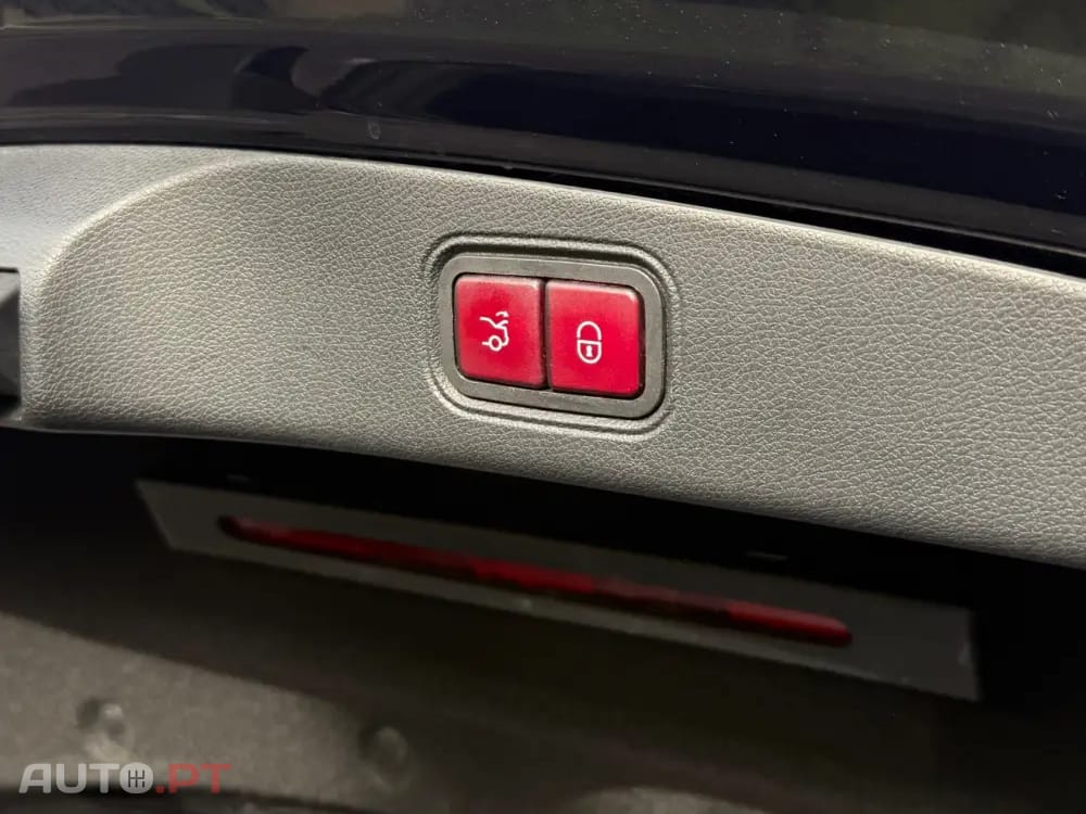 Mercedes-Benz E 220 d AMG Line