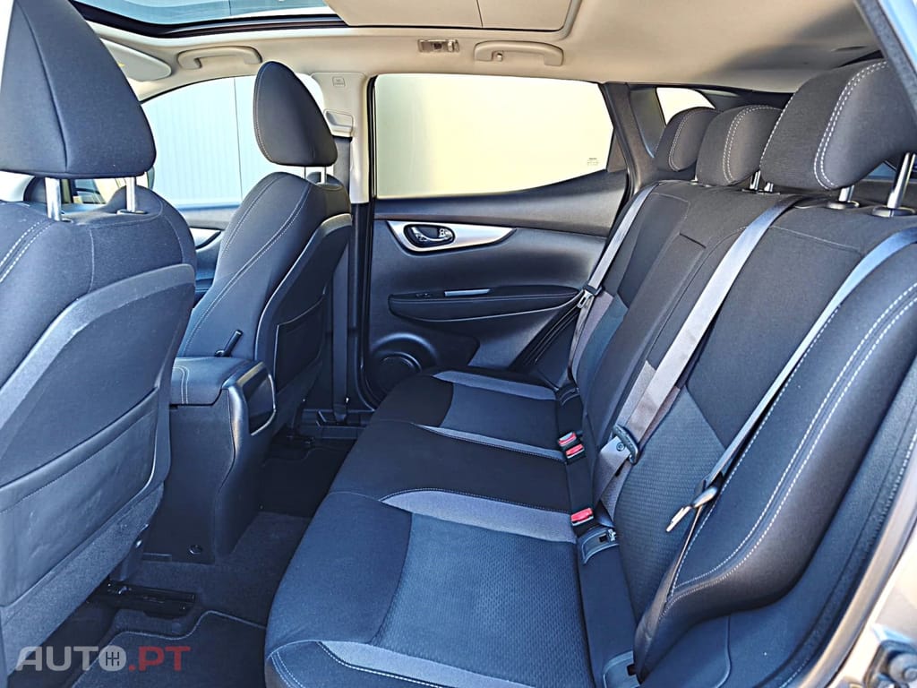 Nissan Qashqai 1.2 DIG-T N-Connecta 18