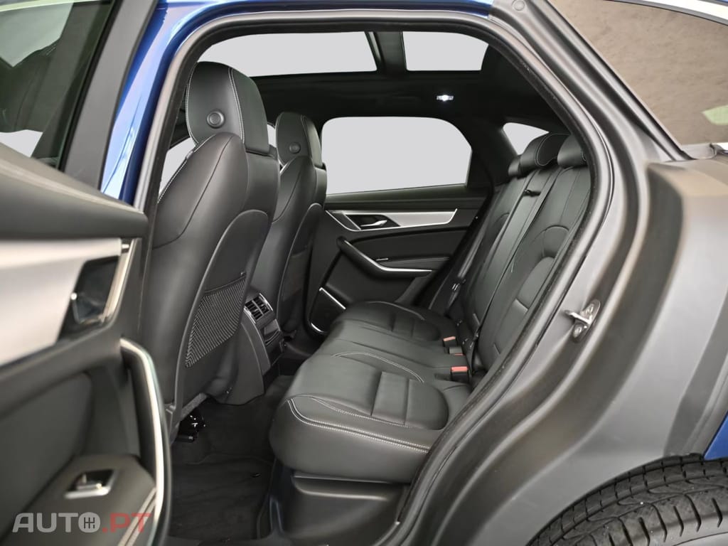 Jaguar F-Pace P400e AWD R-Dynamic SE I.V.A DEDUTIVEL 
