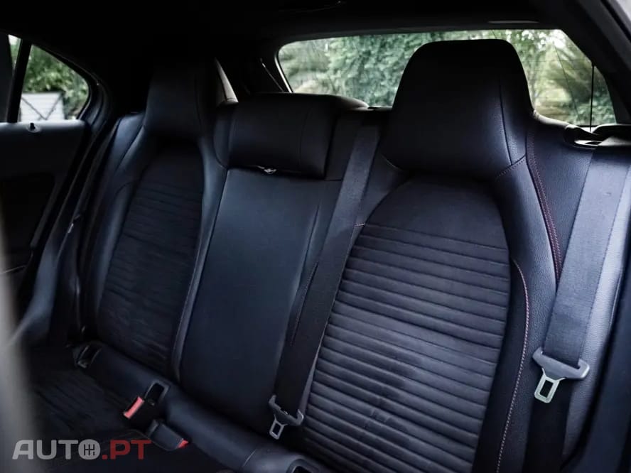 Mercedes-Benz A 180 d AMG Line