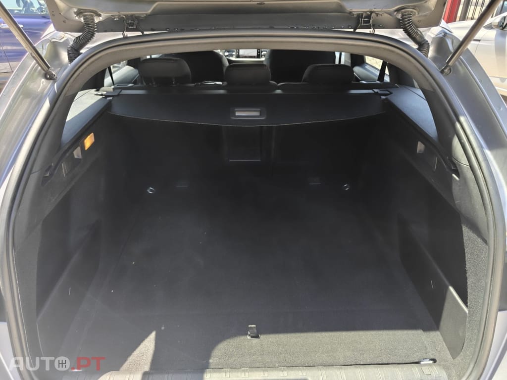 Peugeot 308 SW 1.5 BlueHDi GT EAT8 — fotografia 10