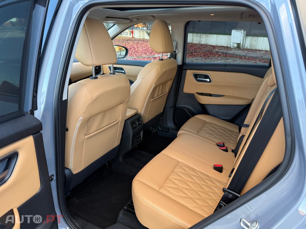 Nissan X-Trail 1.5 e-Power Tekna+ 7L e-4force