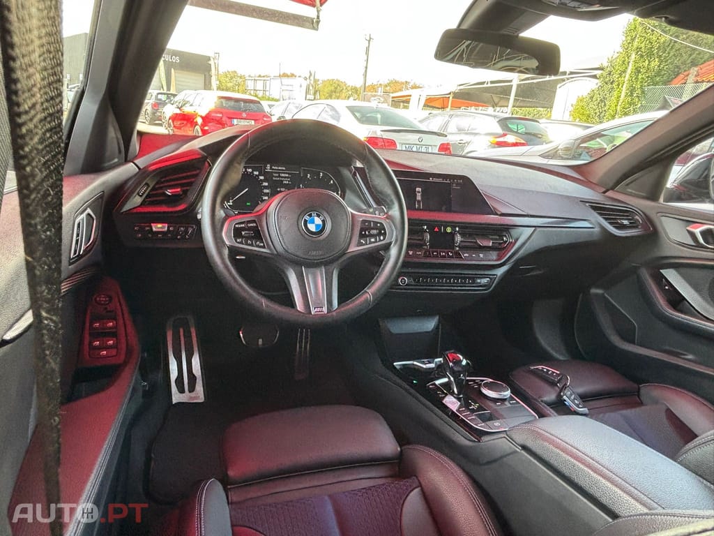 BMW 116 d Pack Desportivo M Auto