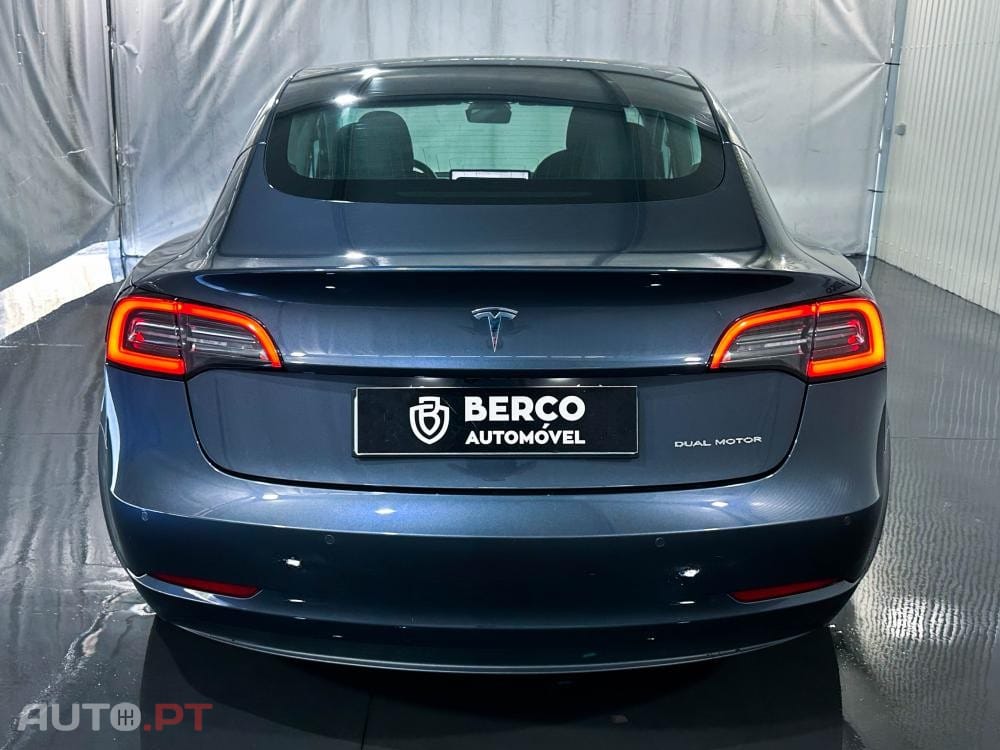 Tesla Model 3 Long-Range Dual Motor AWD