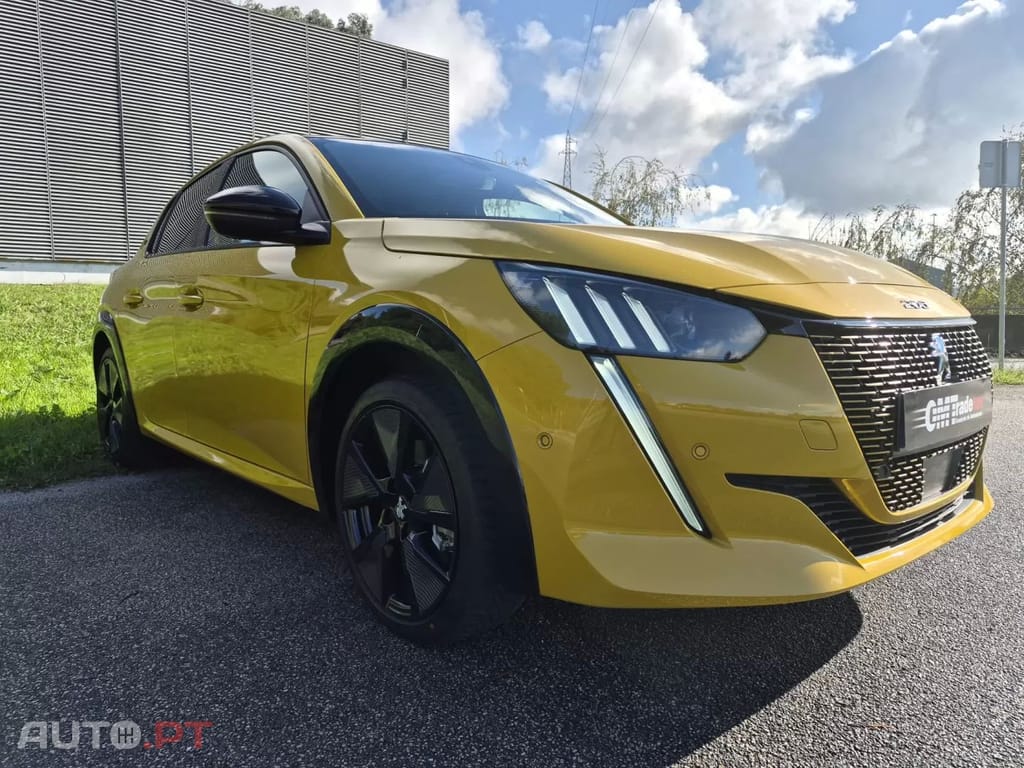 Peugeot E-208 50 kWh GT