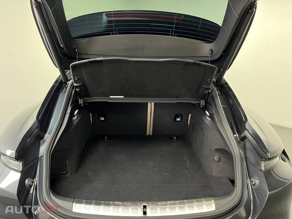 Porsche Taycan 4S
