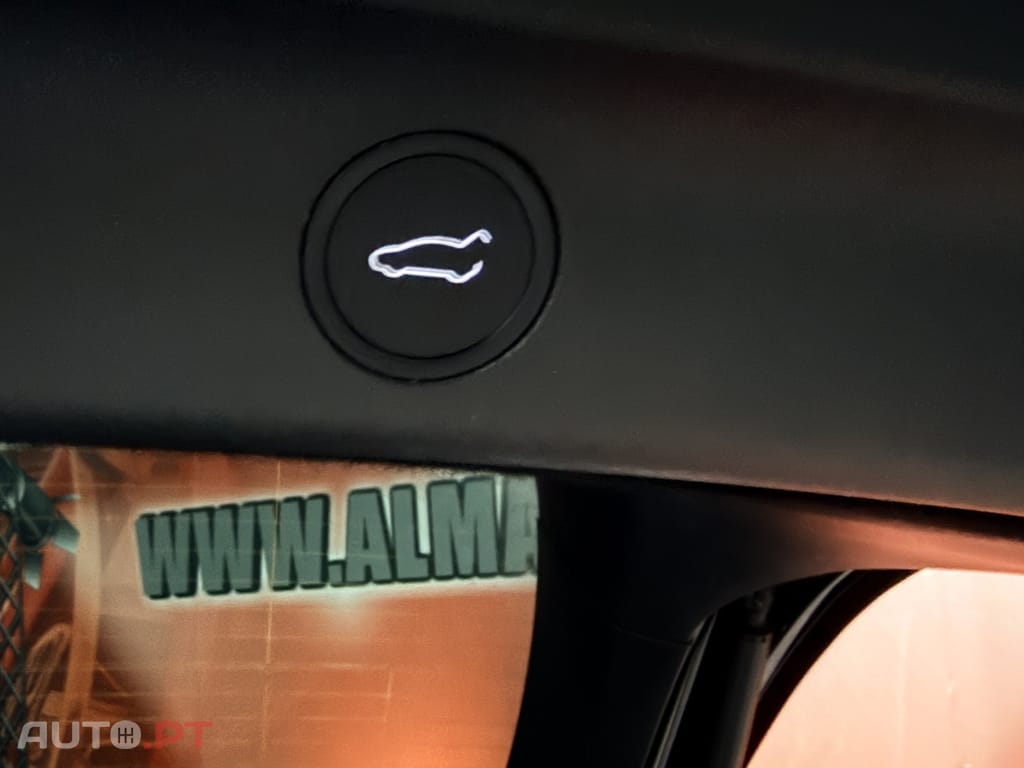 Tesla Model Y Long Range Tração Integral