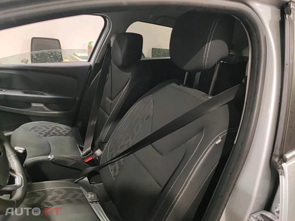 Renault Clio Sport Tourer 0.9 TCe Limited