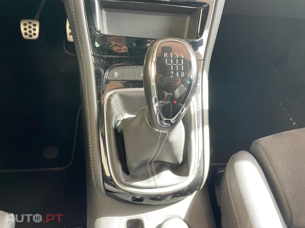 Opel Astra Sports Tourer 1.2 T Elegance