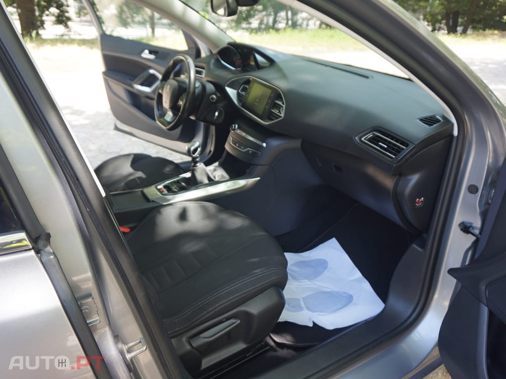 Peugeot 308 Allure 1.6 HDI 120cv