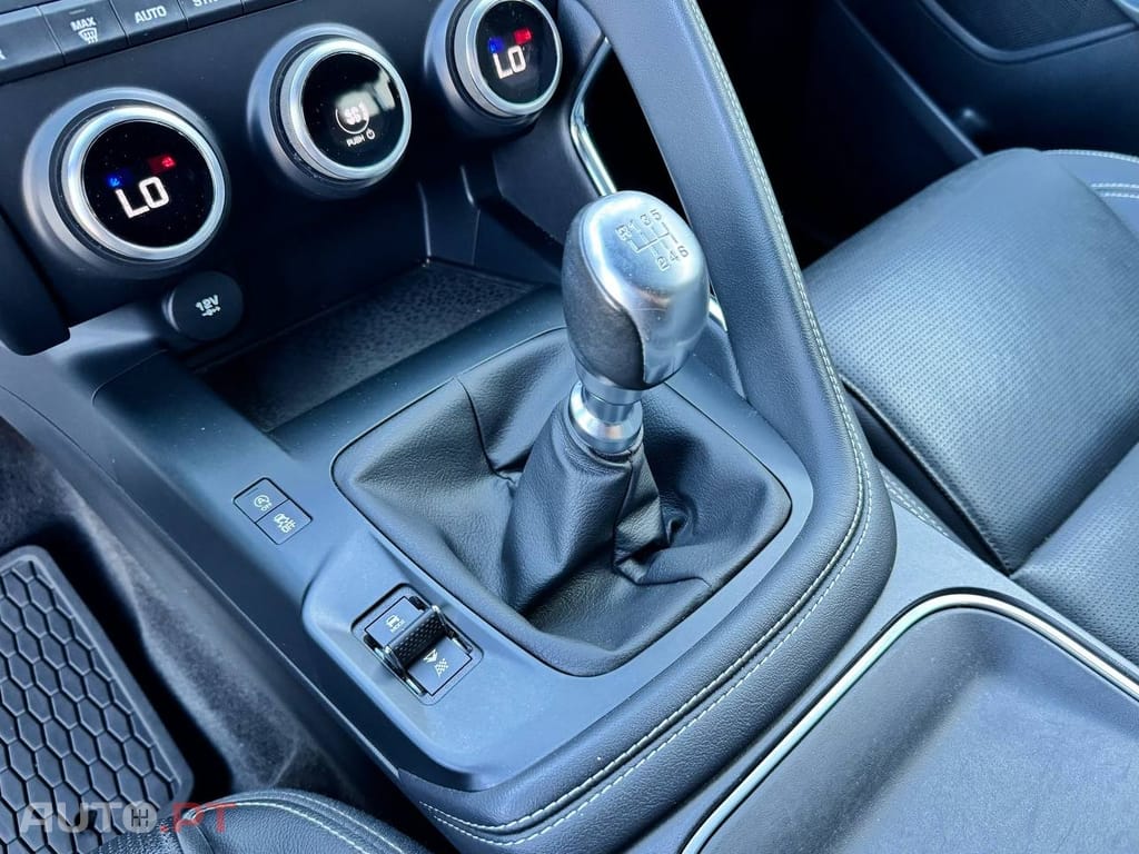 Jaguar E-Pace 2.0 i4D R-Dynamic