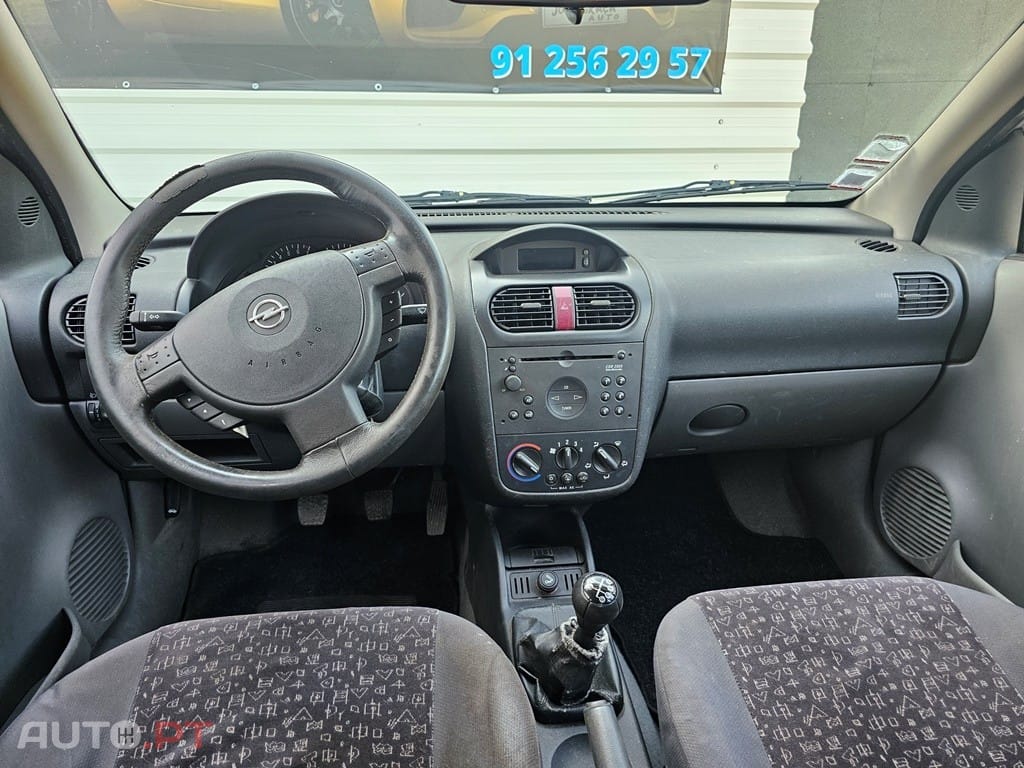 Opel Corsa 1.2 16V Confort