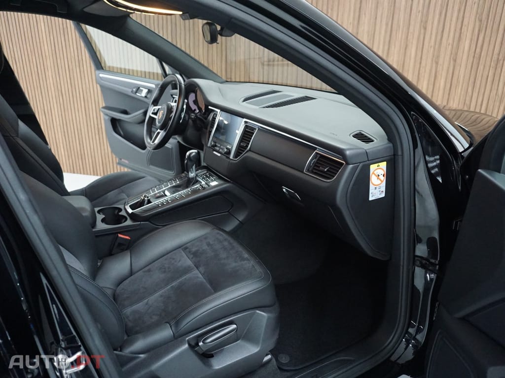 Porsche Macan PDK