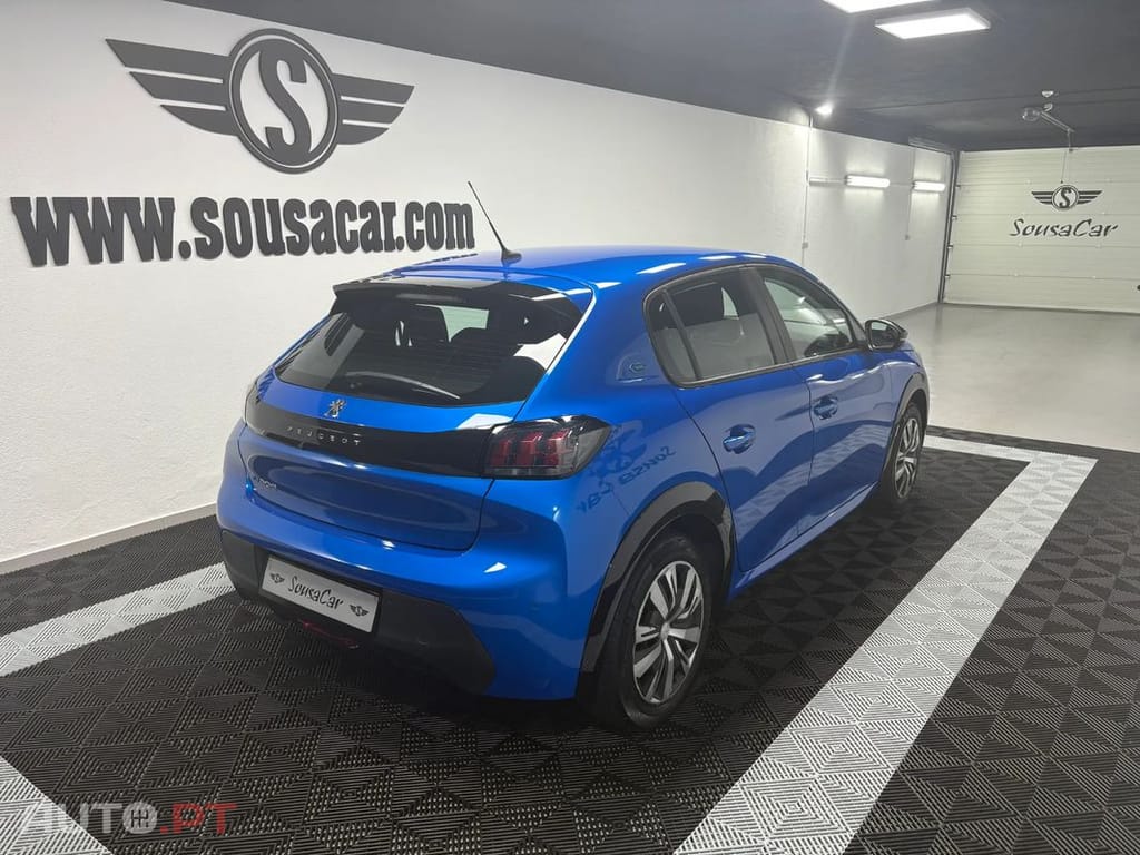 Peugeot e-208 50 kWh Active Pack — fotografia 2