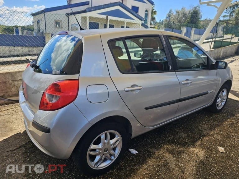 Renault Clio 1.2 16V Rip Curl
