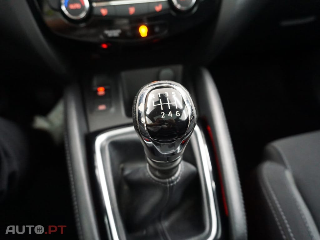 Nissan Qashqai 1.2 DIG-T N-Connecta 18