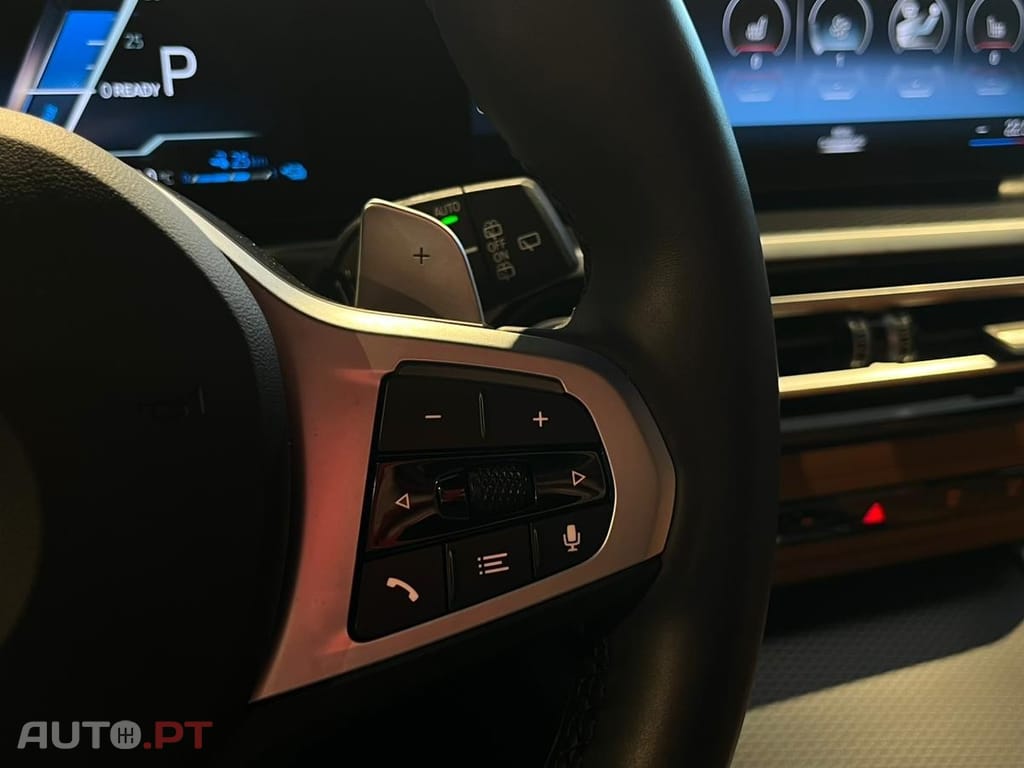 BMW 330 e Pack Desportivo M Auto — fotografia 13