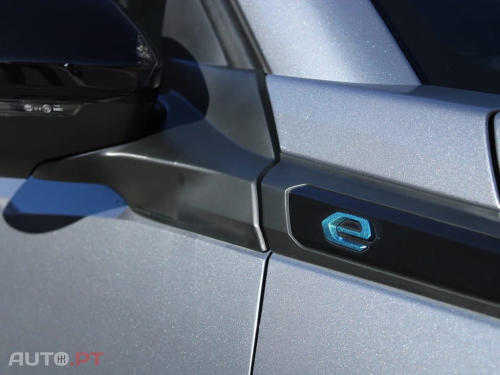 Peugeot E-2008 Allure Pack