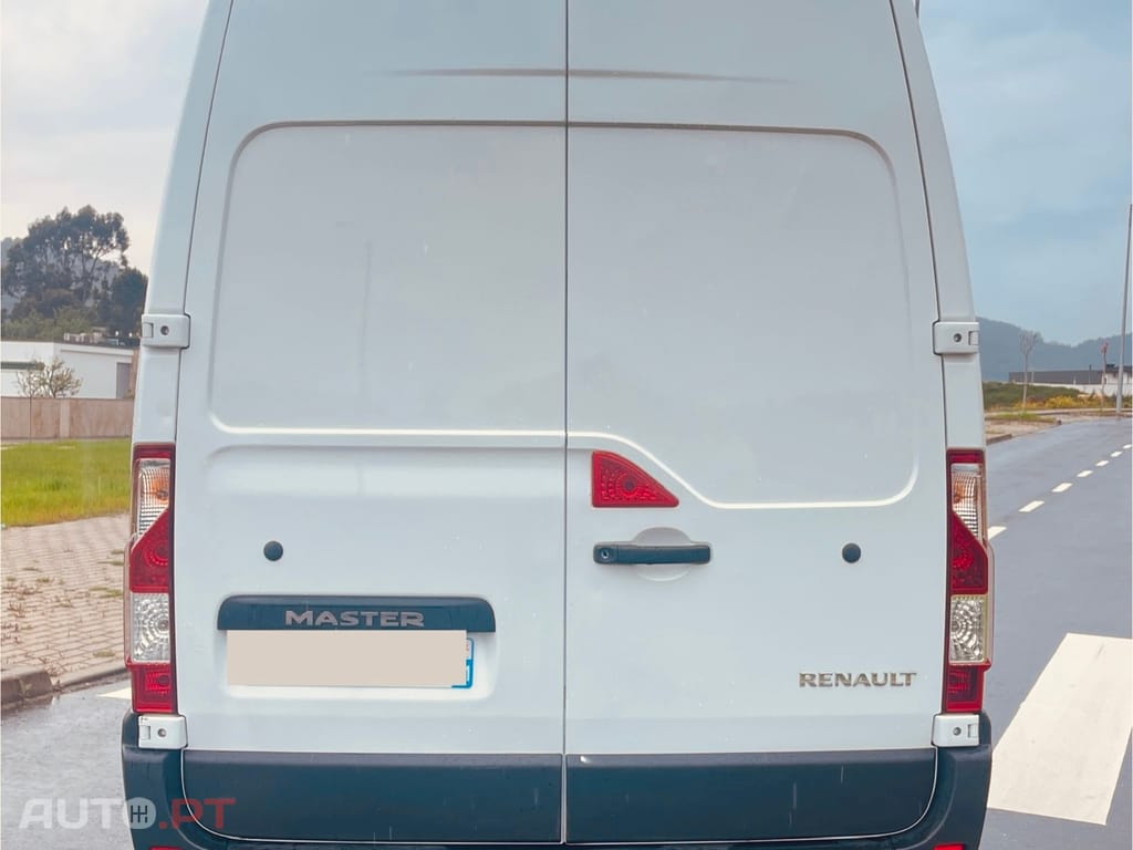 Renault Master 2.3 dCi L2H2 3.3T SS