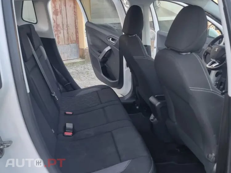 Peugeot 2008 1.2 PureTech Style