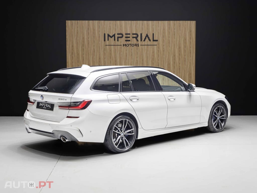BMW 330 e Touring Pack Desportivo M Pro Auto