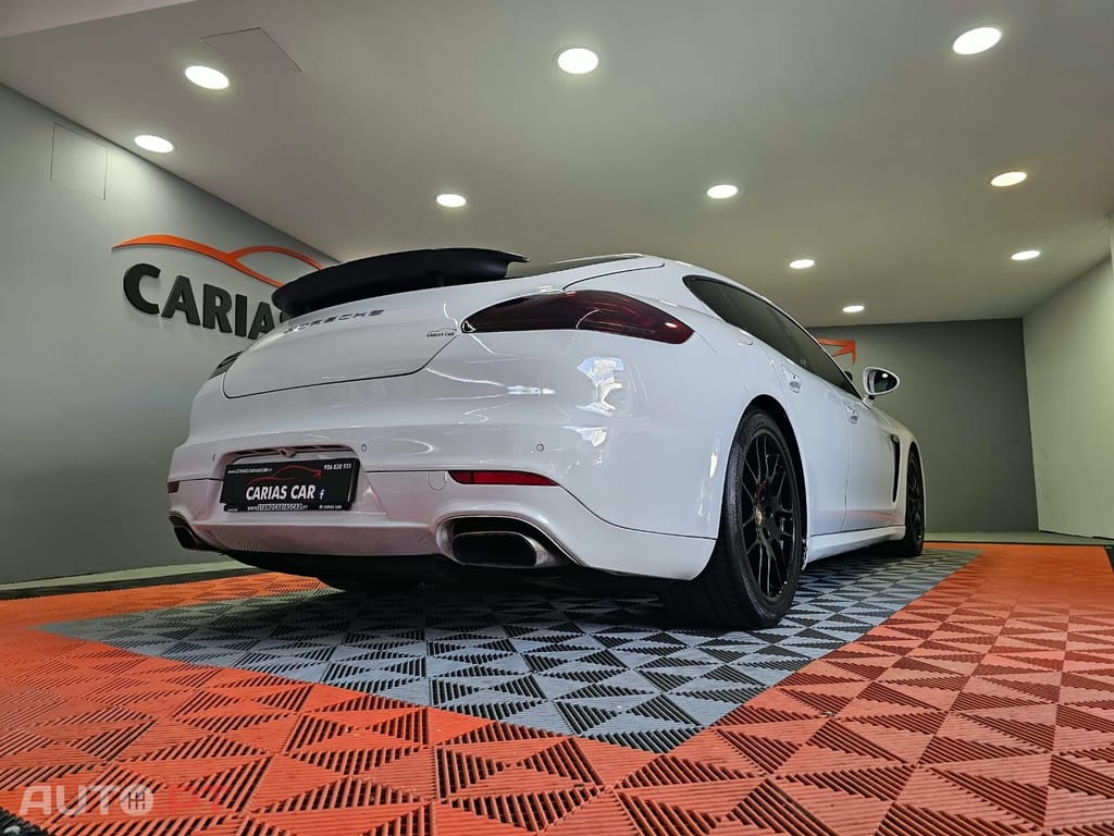 Porsche Panamera Platinium Edition
