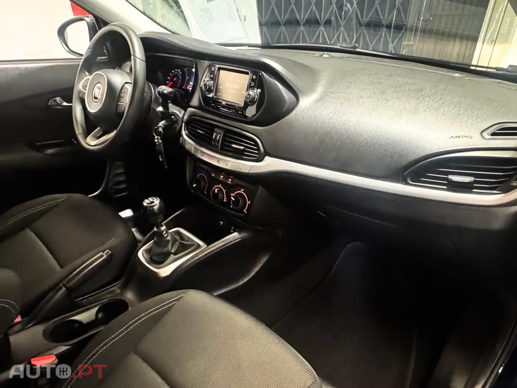 Fiat Tipo 1.6 M-Jet Lounge
