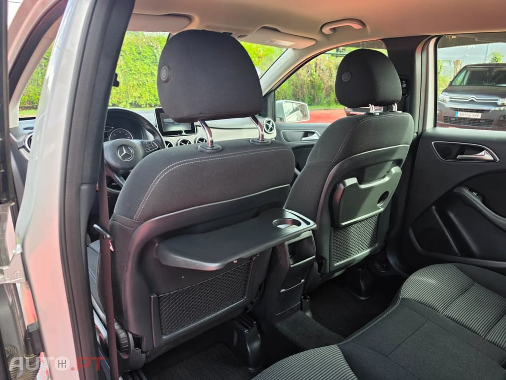 Mercedes-Benz B 180 d