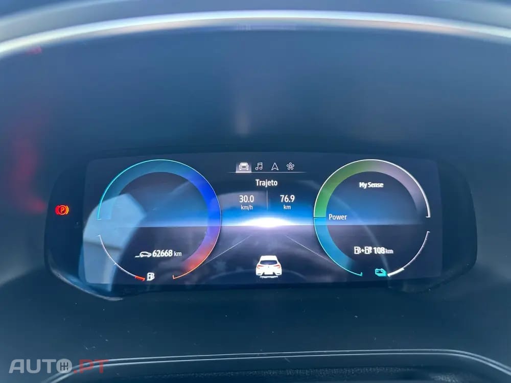 Renault Captur 1.6 E-Tech Intens