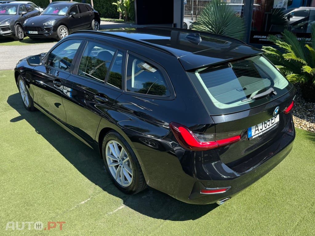 BMW 330 e Touring Auto