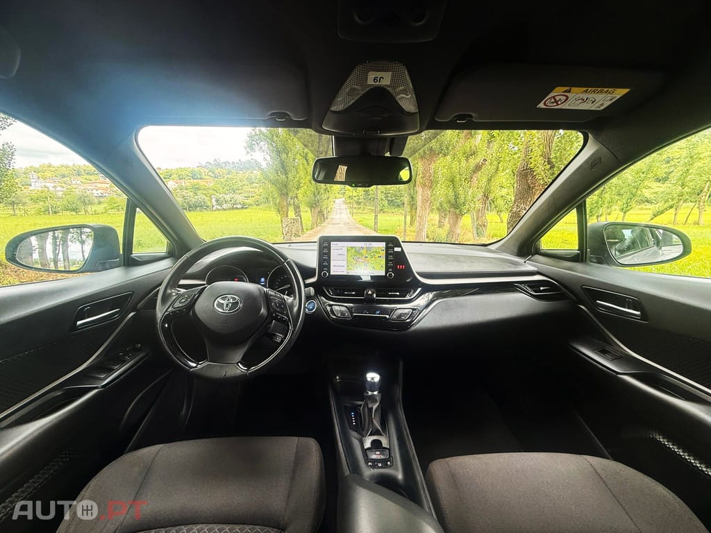 Toyota C-HR 1.8 Hybrid Dynamic Business