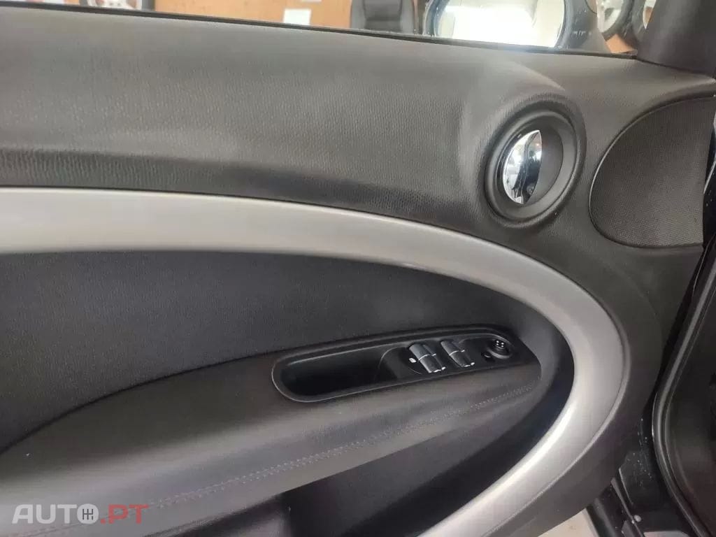 MINI Countryman One D