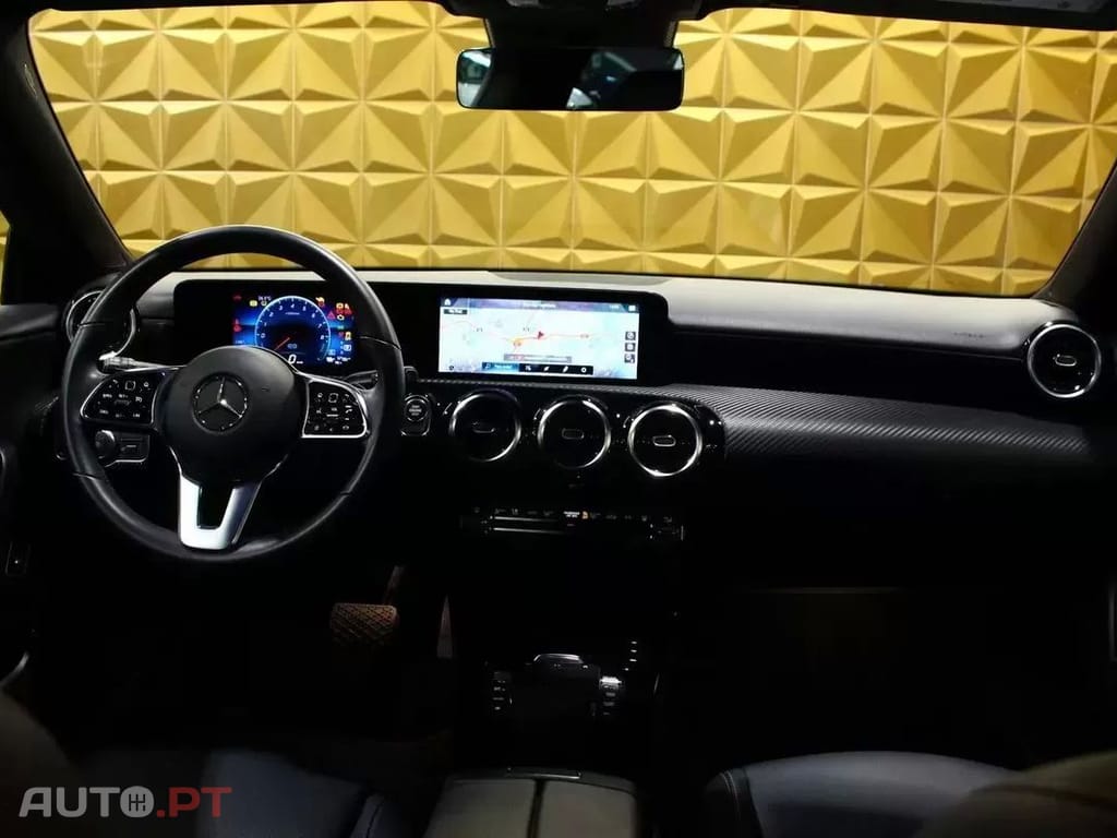 Mercedes-Benz CLA 250 e Progressive