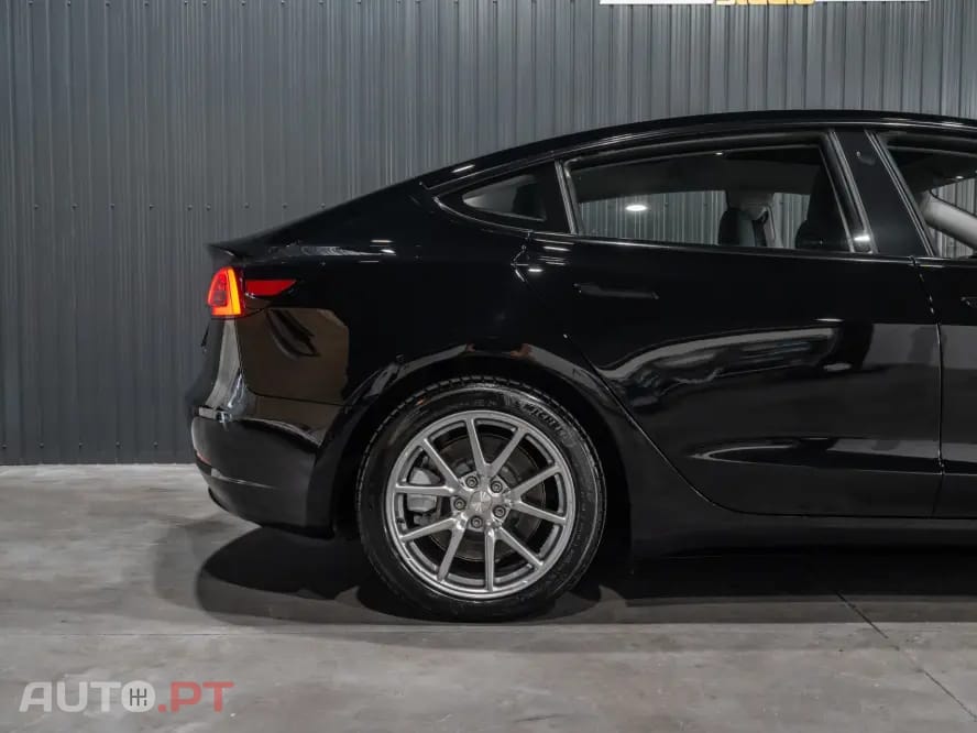 Tesla Model 3 Long-Range Dual Motor AWD