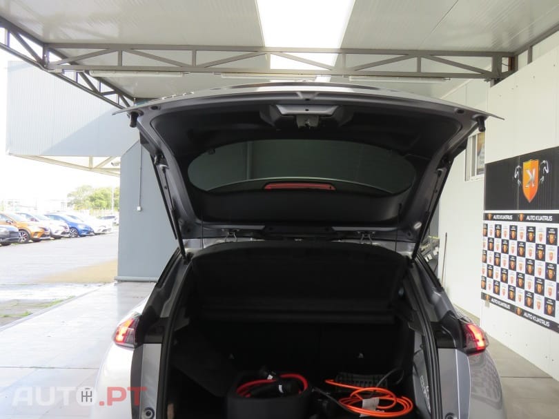 Peugeot E-2008 Allure Pack 100