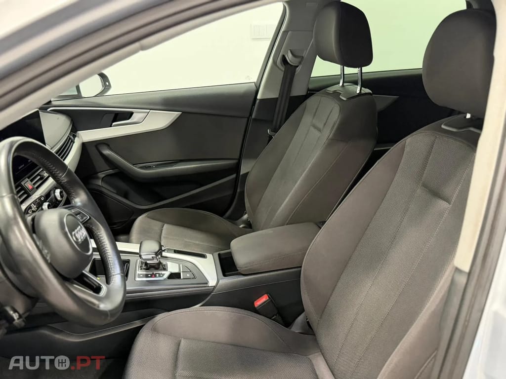 Audi A4 Avant 35 TDI S TRONIC