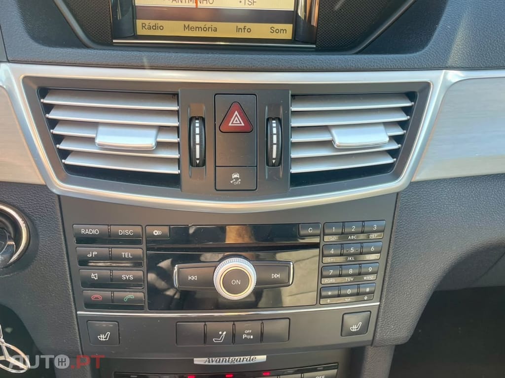 Mercedes-Benz E 220 CDI Auto Avantgarde