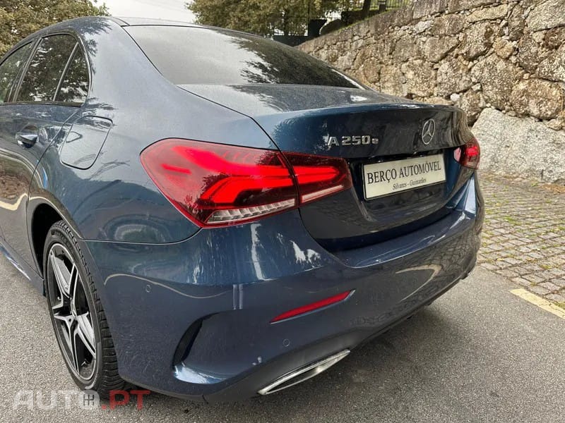 Mercedes-Benz A 250 e AMG Line