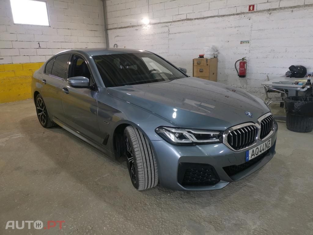 BMW 545 e xDrive Pack M