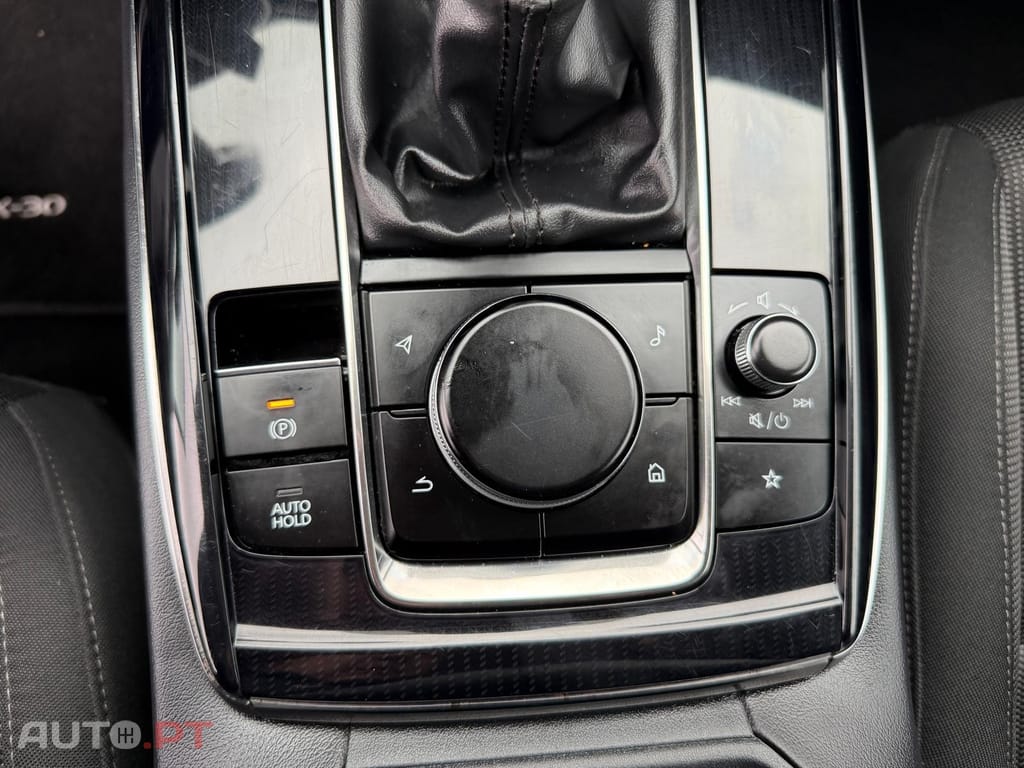 Mazda CX-30 2.0 e-Skyactiv-G Exclusive-line