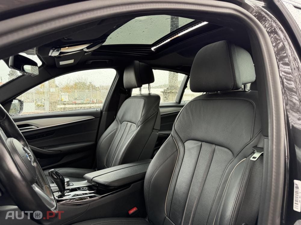 BMW 530 e Pack Desportivo M