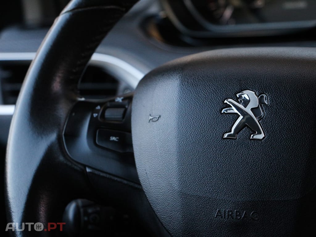 Peugeot 208 1.6 BlueHDi Style