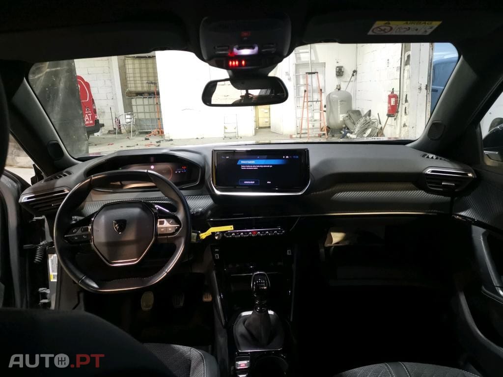 Peugeot 2008 1.2 PureTech Allure