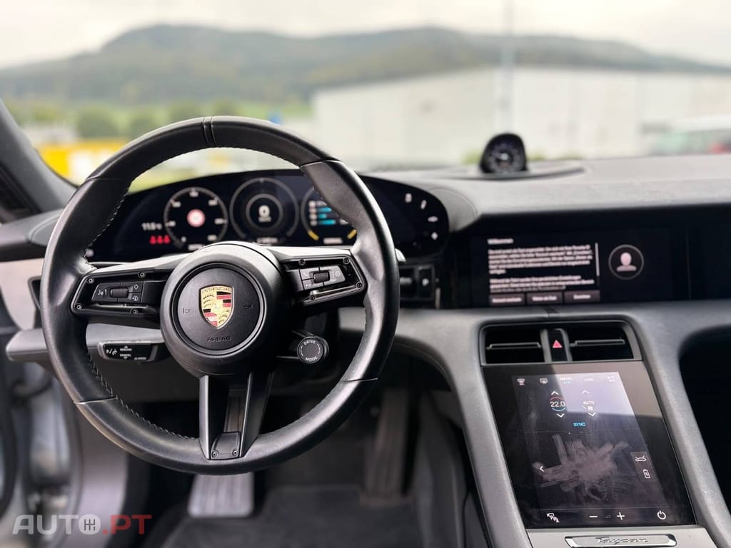 Porsche Taycan Performance Plus