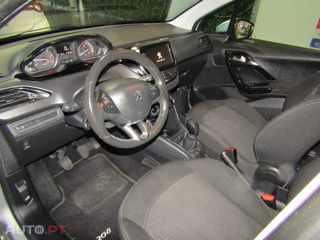 Peugeot 208 1.6 BlueHDi Access