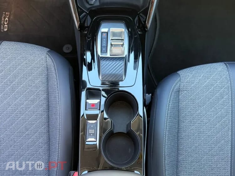 Peugeot 208 Peugeot 208 1.2 Hybrid Allure e-DCS6